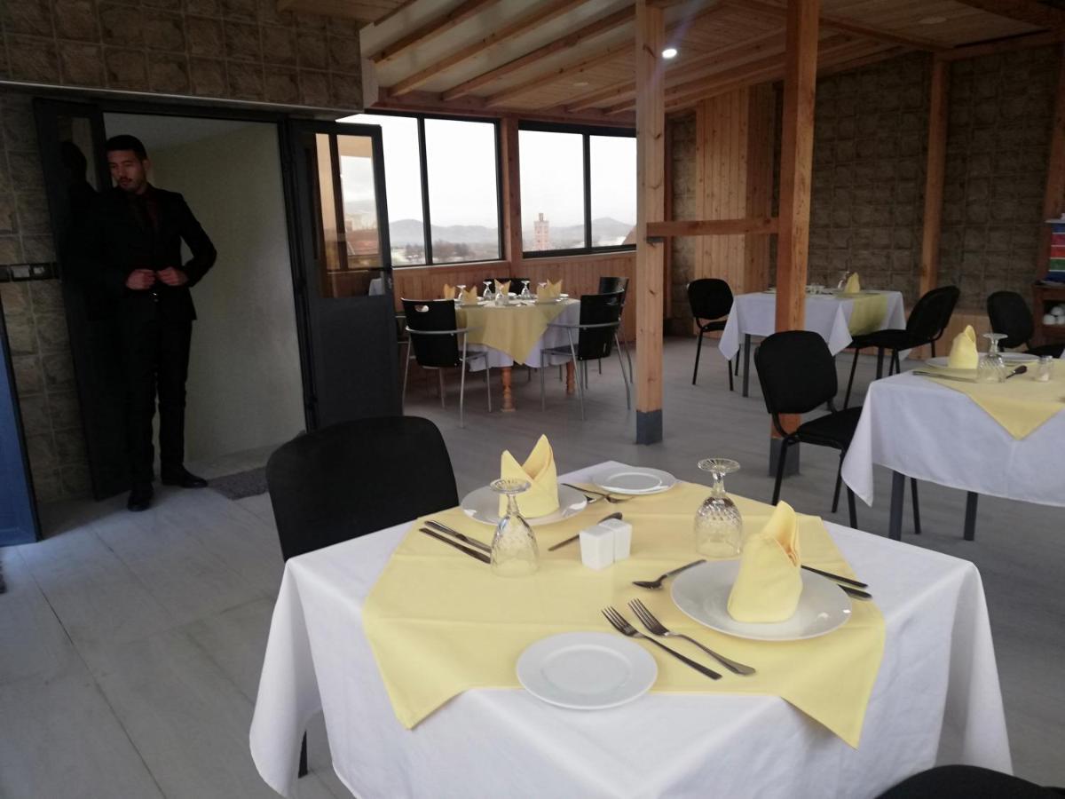 Hotel School Ersat אזרו מראה חיצוני תמונה