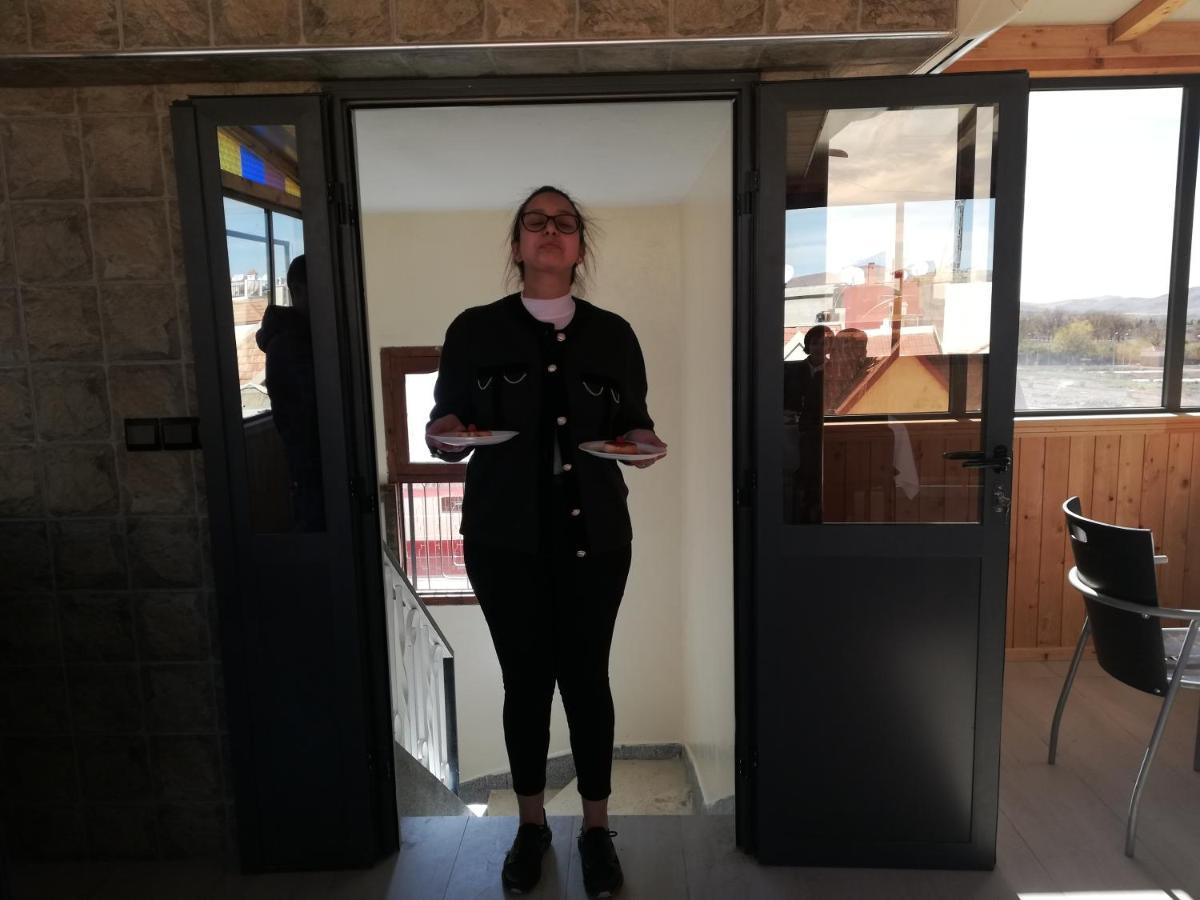 Hotel School Ersat אזרו מראה חיצוני תמונה