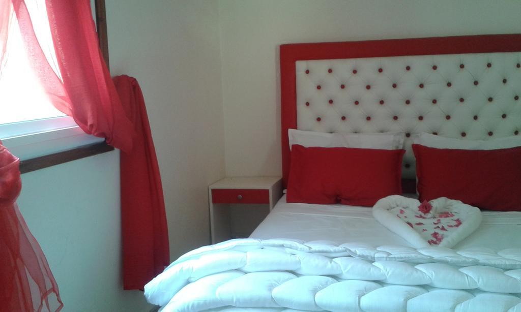 Hotel School Ersat אזרו מראה חיצוני תמונה