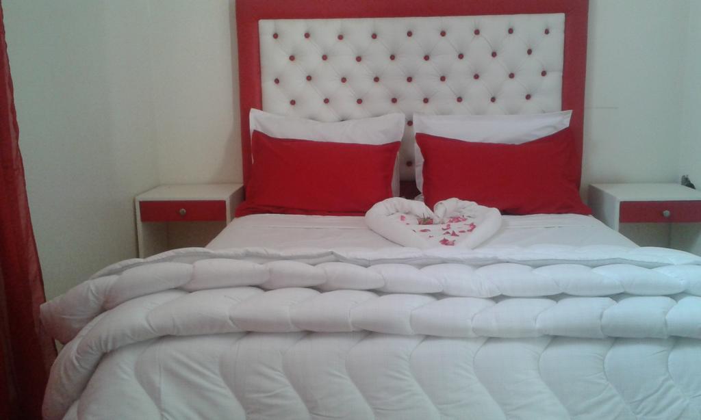 Hotel School Ersat אזרו מראה חיצוני תמונה