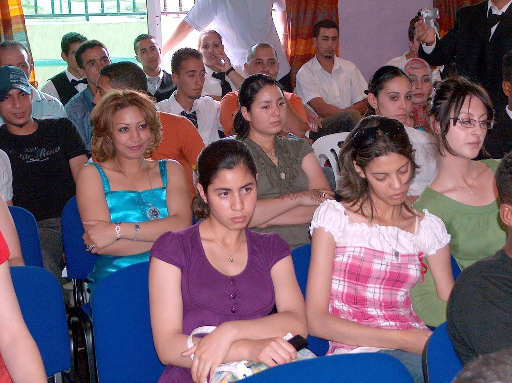 Hotel School Ersat אזרו מראה חיצוני תמונה
