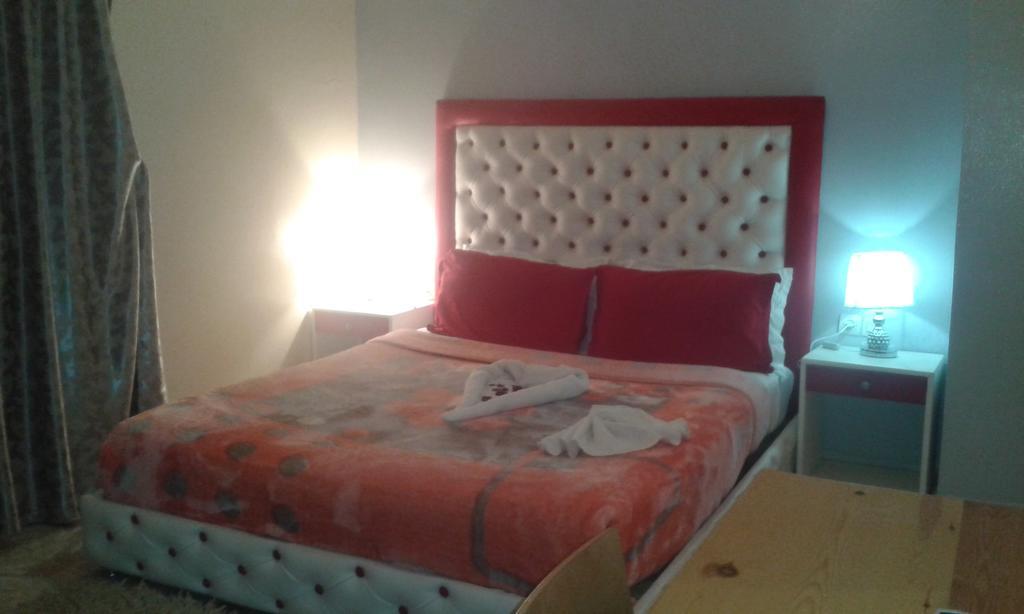 Hotel School Ersat אזרו מראה חיצוני תמונה
